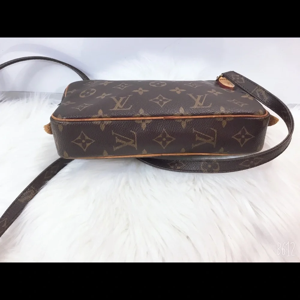 Louis Vuitton Brown Monogram Crossbody Bag - Picture 4 of 8